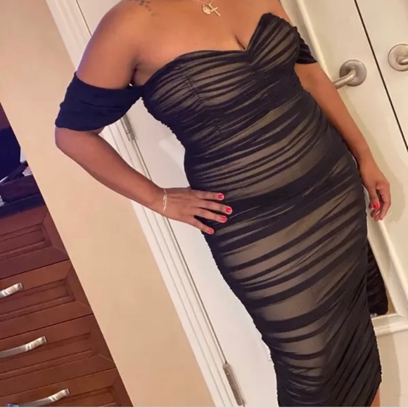 🔥Quenby Black Off Shoulder Mesh Maxi Dress - Picture 8 of 9